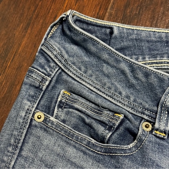 American Eagle Outfitters Stretch Denim Kick Boot Light Blue Flare Jeans 4 Short - Picture 6 of 13